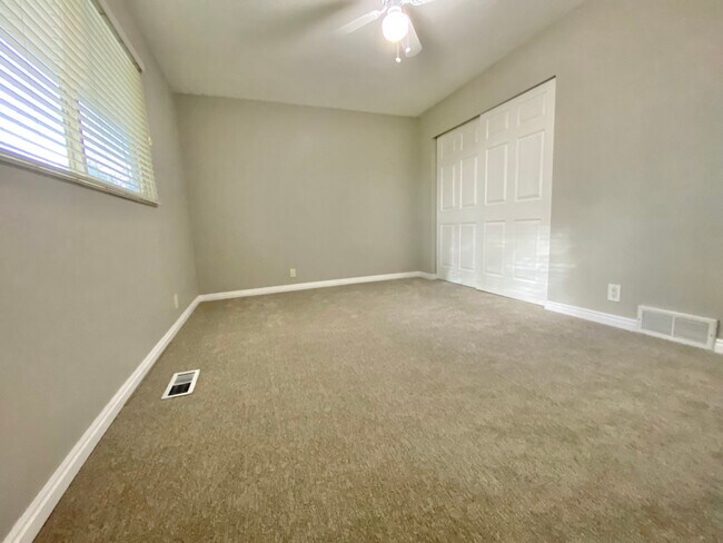 Foto del edificio - 11540 Sandy Creek Dr
