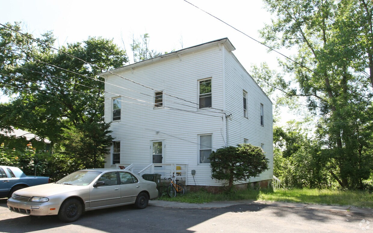 Building Photo - 32-38 Old Roberts St