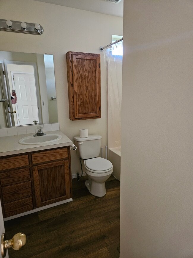 Foto del edificio - 9611 N Normandie Ln