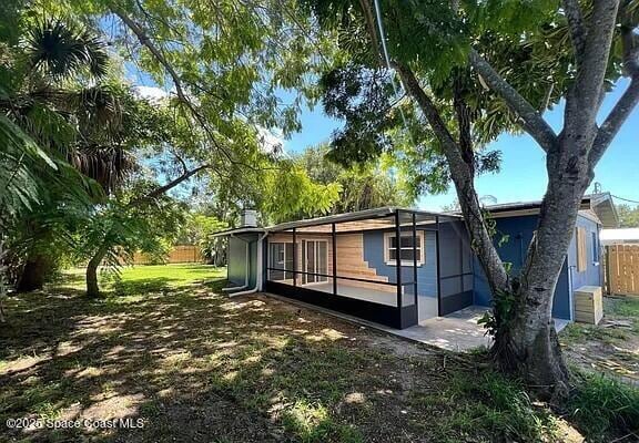 Building Photo - 450 Riverdale Dr