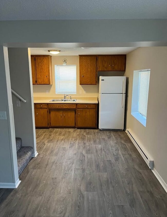 Building Photo - 116 E Church St