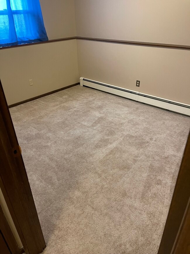 Building Photo - 1211 Greenhill Dr