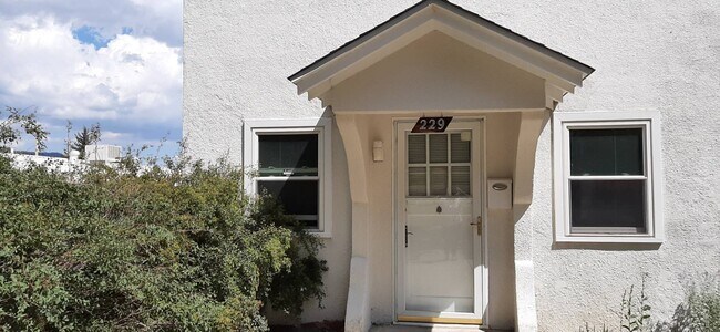 Building Photo - 229 N 4th St