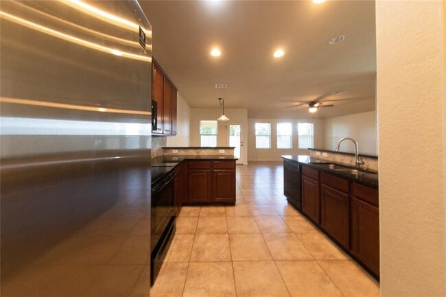 Building Photo - 30018 Bumble Bee Dr