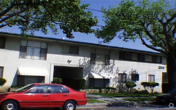 Primary Photo - Whittwood Pointe Apartments