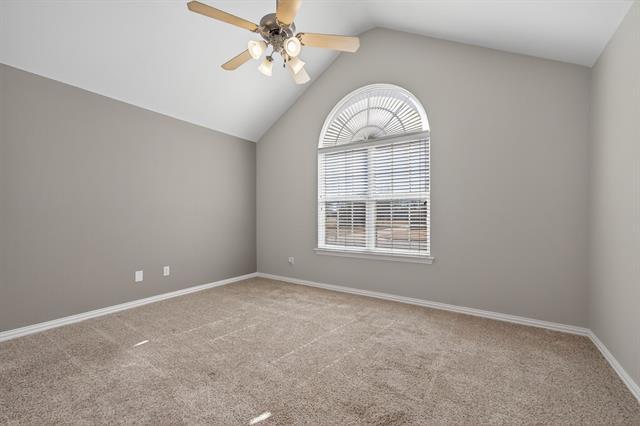 Foto del edificio - 512 Oakridge Dr