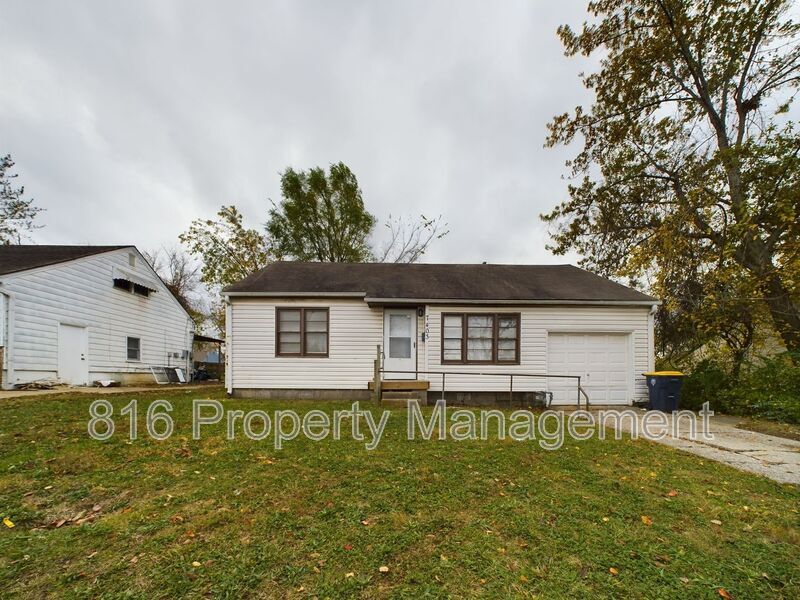 Primary Photo - 7403 E 56th Terrace