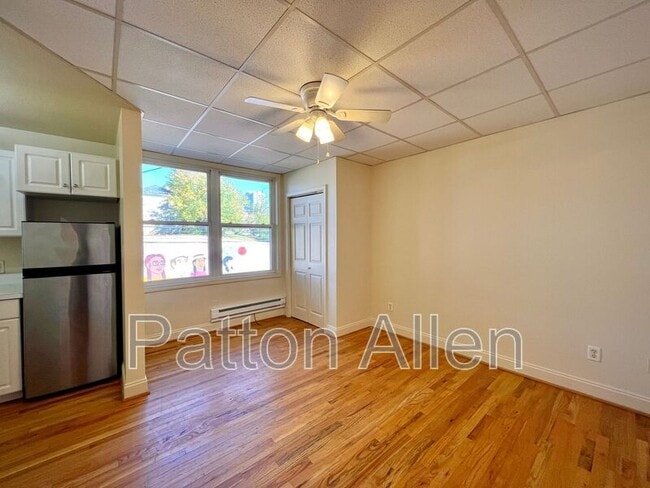 Foto del edificio - 43 Ravenscroft Dr