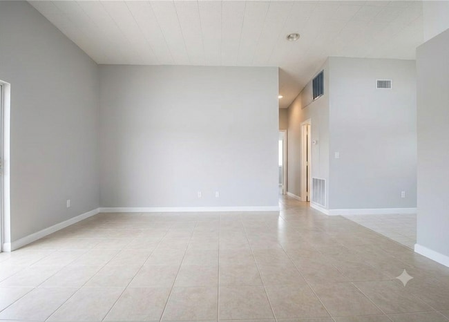 Building Photo - 164 Tradewinds Dr NW
