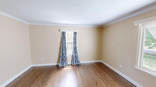 MASTER BEDROOM - 7717 29th Ave