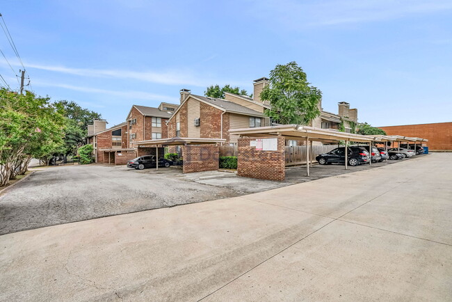 Building Photo - 5750 Phoenix Dr