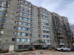 Building Photo - 570 Proudfoot Ln