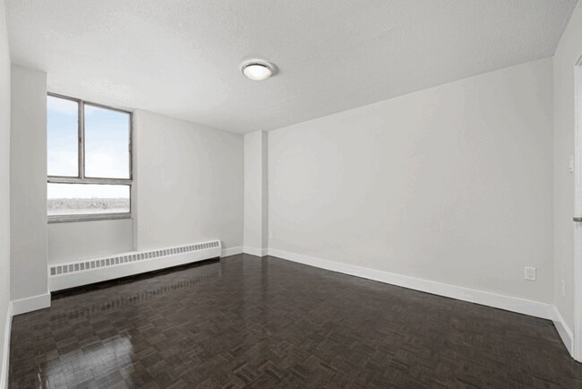 Photo du bâtiment - 2397 FINCH AVE W