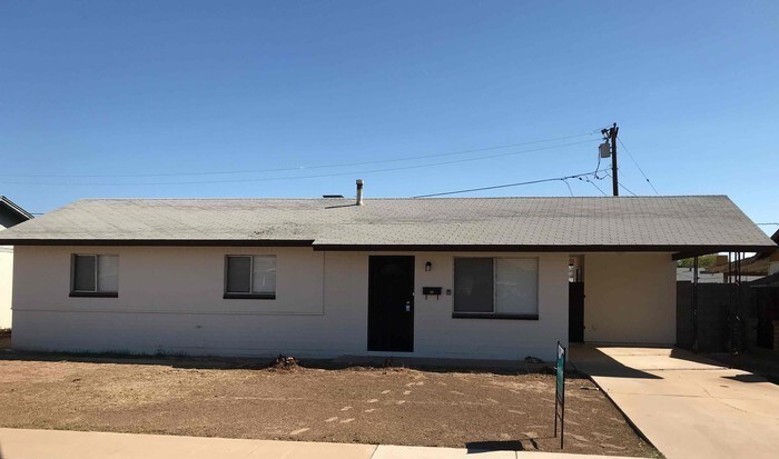 Primary Photo - 315 W Lawrence Blvd