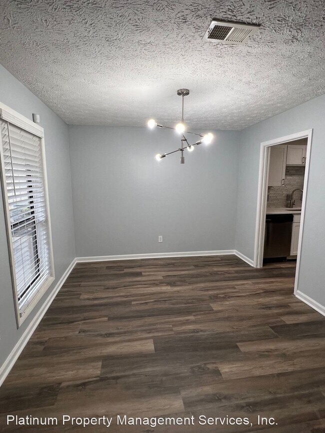 Foto del edificio - 2 br, 2 bath House - 5135 Roswell Rd #2