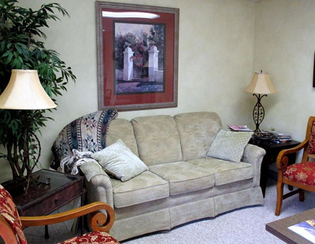 Silver Birch 303 Washington Ave Detroit Lakes, MN Apartments for