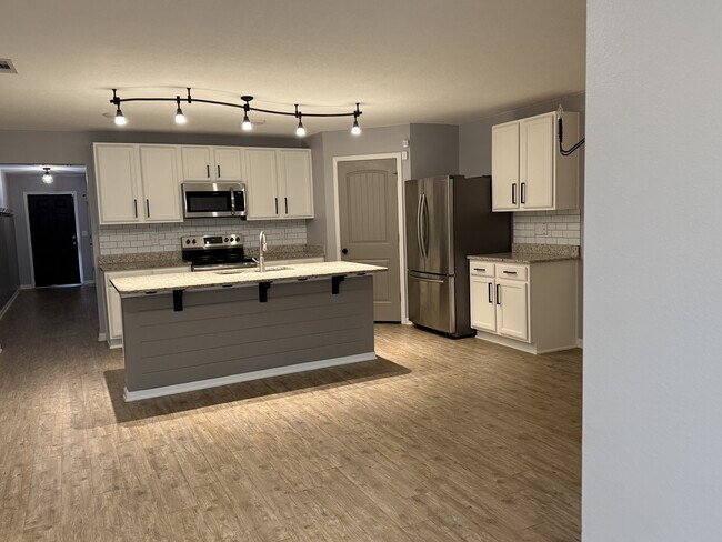 Building Photo - 351 Merlin Ct