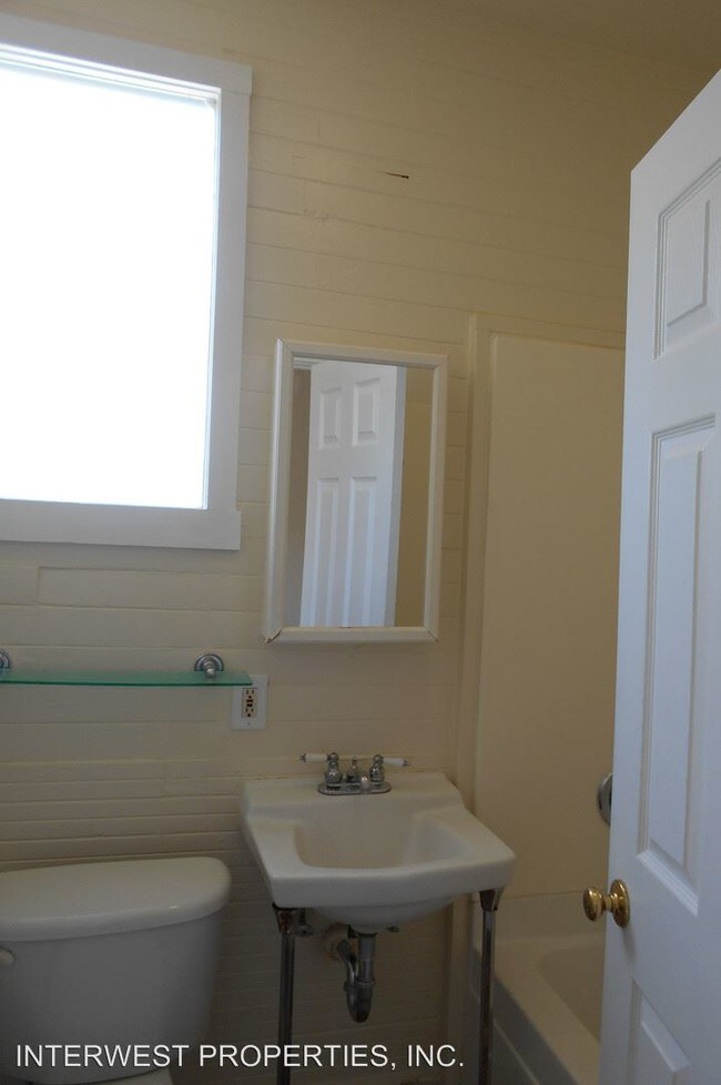Foto del edificio - 6107-6113 SE 92nd Ave