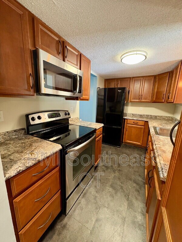 Foto del edificio - 54 Rope Ferry Rd