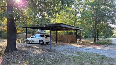 Building Photo - 21150 Arnsworth