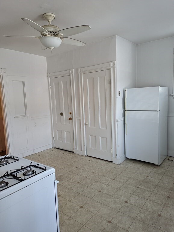 Foto del edificio - 6 Pleasant Ave