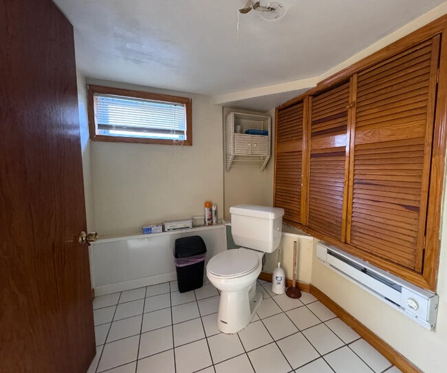 Building Photo - 41 Leick Ave