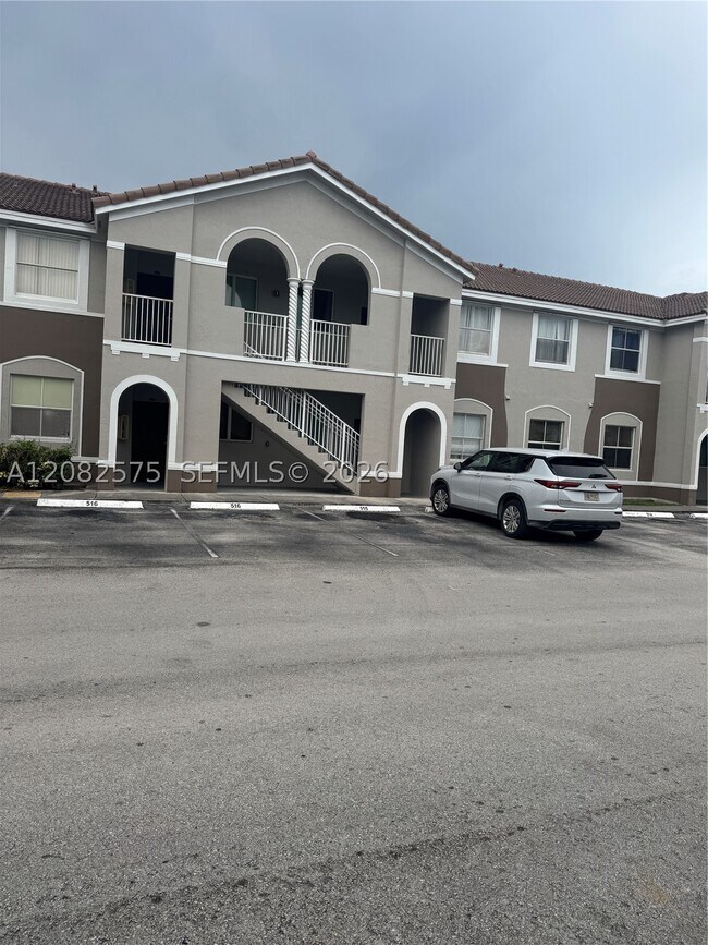 Building Photo - 1666 SE 27th Ct