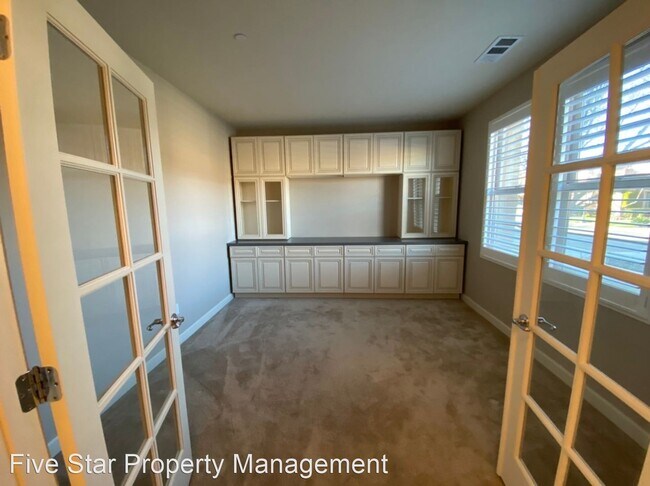 Foto del edificio - 4 br, 3.5 bath House - 3600 Rapallo Way