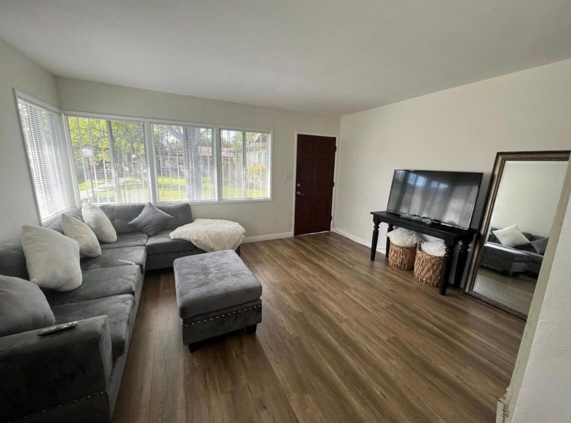 23514 Anchor Ave Unit 35, Carson, CA 90745 Condo for Rent in Carson