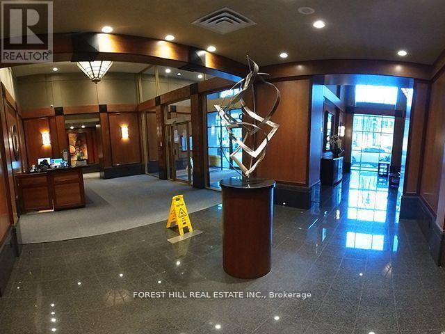 Building Photo - 750 Bay St.