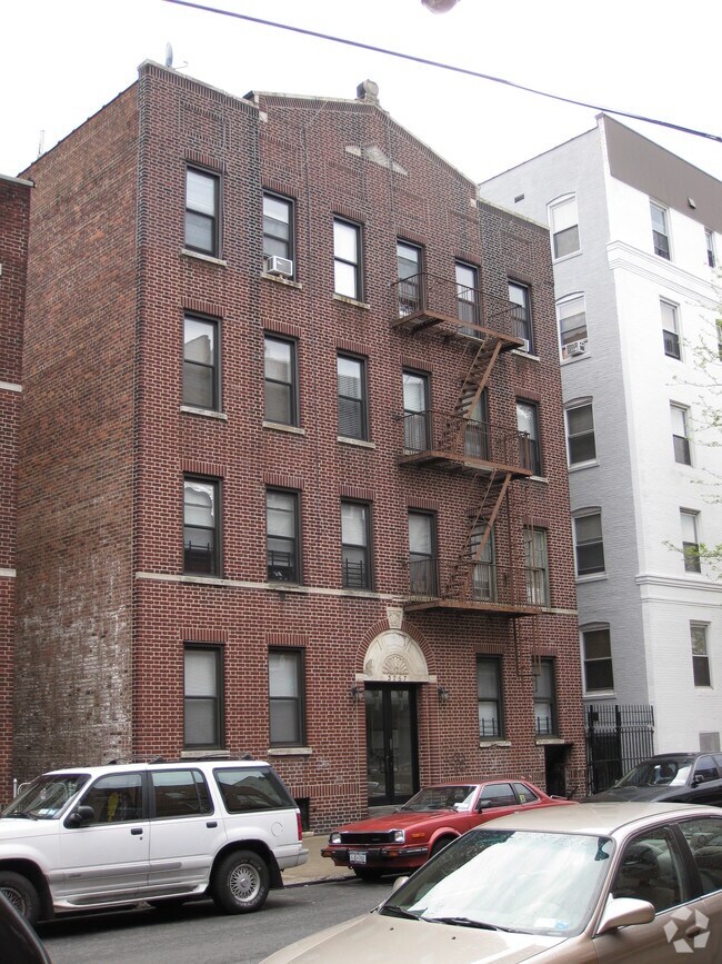 Building Photo - 37-67 64th St