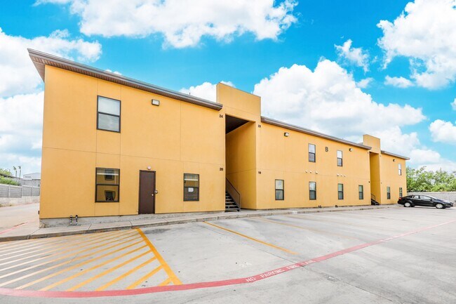 Foto del edificio - 2119 S Ejido Ave