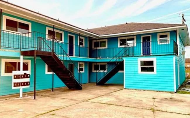 Building Photo - 2 bedrooms 1 bath - $850 per month