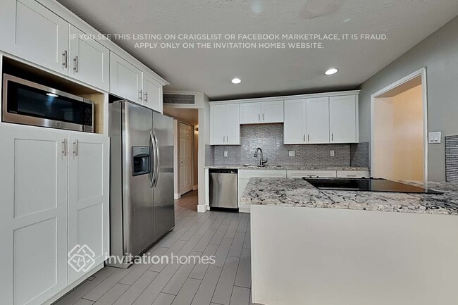 Building Photo - 7501 E Latham St