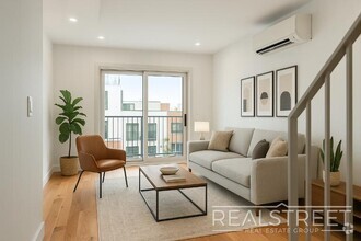 Building Photo - Penthouse 2BR/2BA with Private Roof Deck, ...