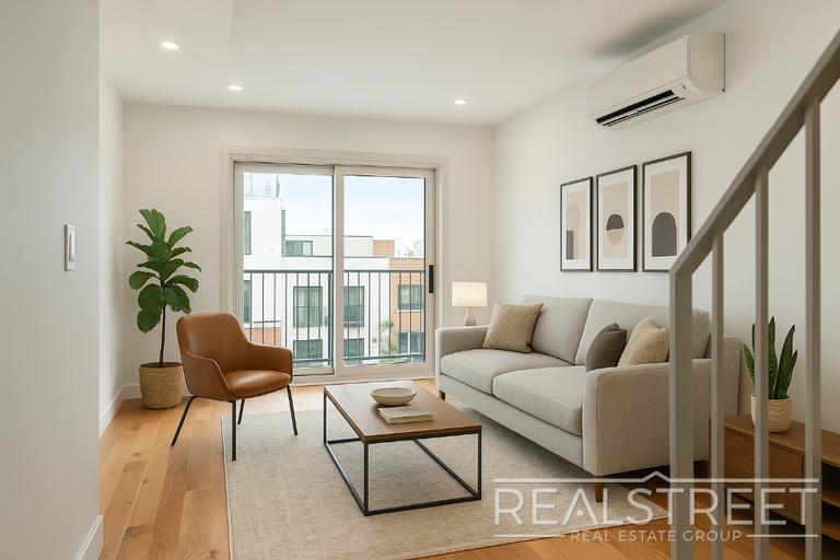 Primary Photo - Penthouse 2BR/2BA with Private Roof Deck, ...