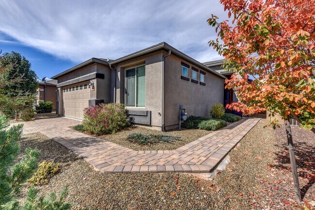 Building Photo - 3 Bedroom + a Den For Rent In Pronghorn Ra...