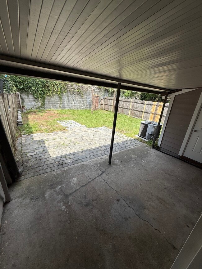 Building Photo - 11242 Shady Glen Dr
