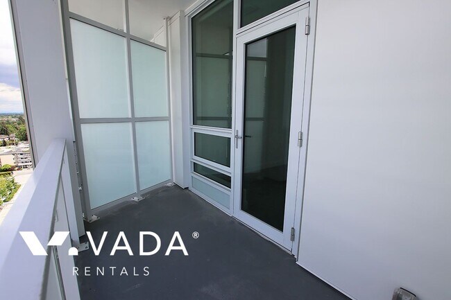 Photo du bâtiment - Paramount 1 in Brighouse Studio For Rent 1...