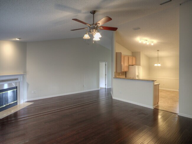 Foto del edificio - 3794 Blackthorn Ct