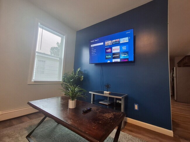 Building Photo - 474 Manton Ave