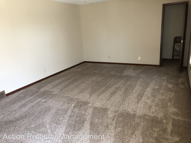 Building Photo - 3 br, 2 bath House - 1504 Custer St