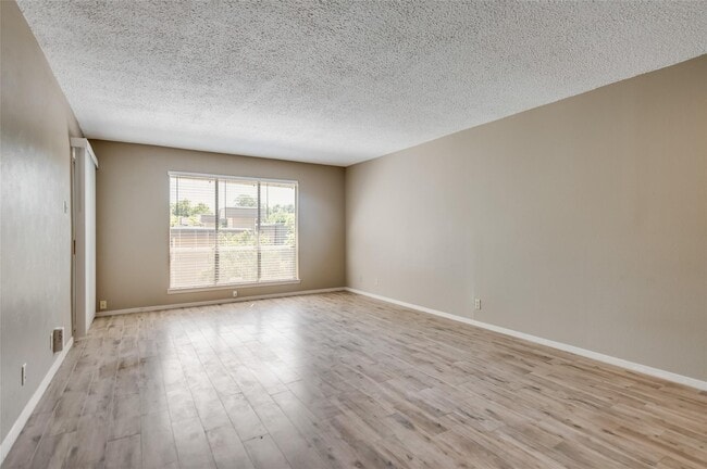 Building Photo - 4859 Cedar Springs Rd