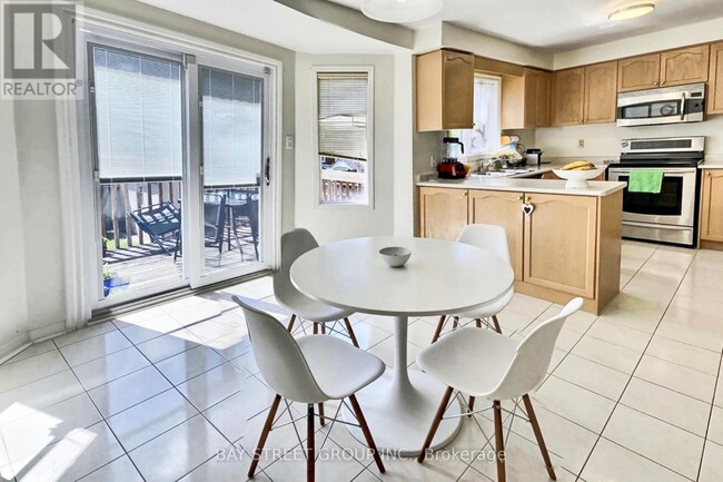 Building Photo - 920 College Manor Dr