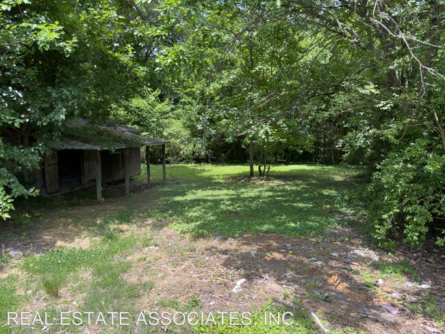 Building Photo - 2 br, 1.5 bath House - 800 Carter Avenue