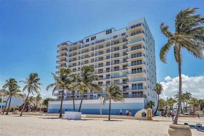 Foto del edificio - 400 N Surf Rd