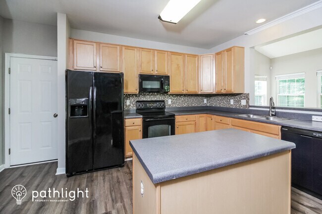 Building Photo - 6607 Regal Grove Dr