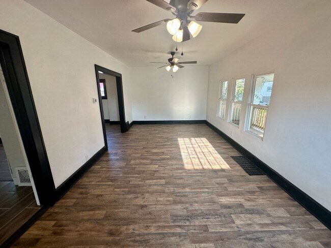 Foto del edificio - 3051 Engle Pl SW