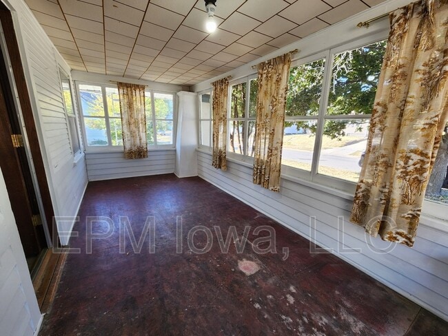 Building Photo - 929 Kern St