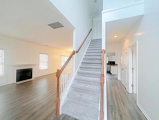 Building Photo - 206 Beauclair Dr